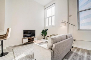 CozySuites - 2BR with Direct Skybridge Access #7